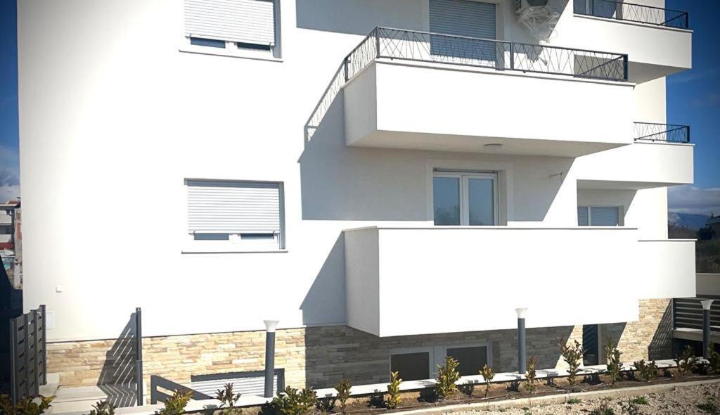 Apartment Bella نوفاليا المظهر الخارجي الصورة